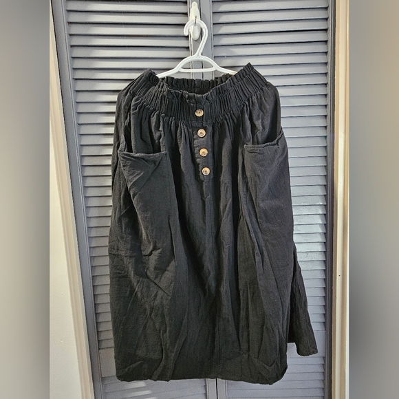 Pre-loved Bundle of 2: Shein Maxi Skirt (Size L) & Rue 21 (Size M) - Picture 4 of 7